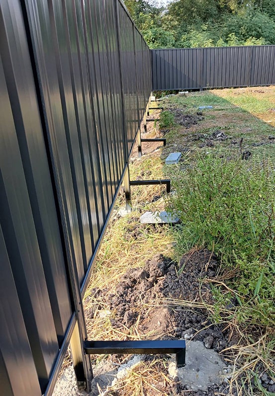 รั้ว น็อคดาวน์